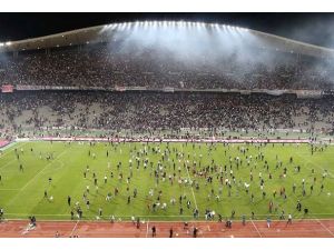 Beşiktaş'a 4 maç ceza