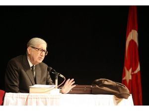 Yazar Turgut Özakman vefat etti