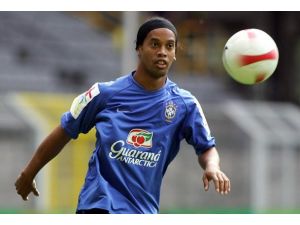 Ronaldinho sakatlandı