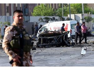 Irak'ta bomba yüklü araçlarla saldırı: 24 ölü