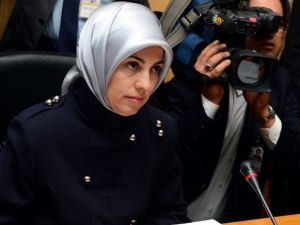 Hakim ve savcılar başörtüsü kararının dışında tutulmamalı