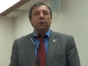 Kaplan, kürsüde Andımızı okudu