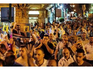 Darbe karşıtı gösteriler ivme kazandı