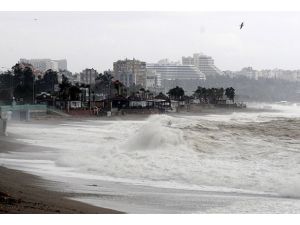 Meteoroloji'den Akdeniz'de fırtına uyarısı