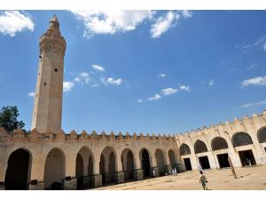 Yemen'de sahabe yadigarı Muaz Bin Cebel Camisi