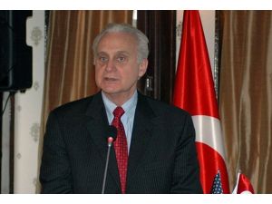 Demokrasinizi ileriye götüreceğinize güveniyoruz