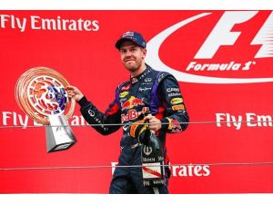 Vettel'den dört dörtlük zafer