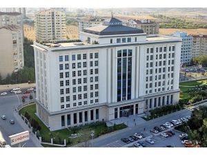 "AK Parti'de 3 adaydan biri kadın olacak"