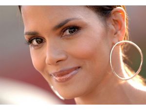 Halle Berry 2. kez anne oldu