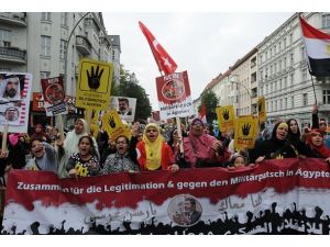 Berlin'de Mısır protestosu
