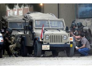 Mısır'da askerlere saldırı: 5 ölü