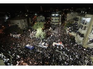 Hahambaşı ancak gece yarısı defnedilebildi