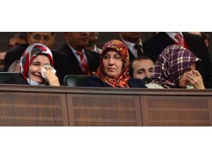 Gözyaşlarına boğuldular