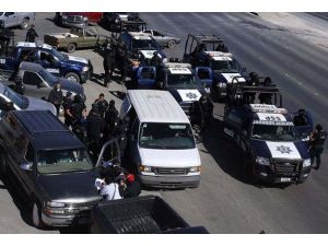 Uyuşturucu çeteleri polisle çatıştı: 14 ölü