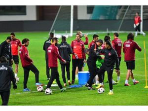 Millilerin Estonya maçı hazırlıkları tamam