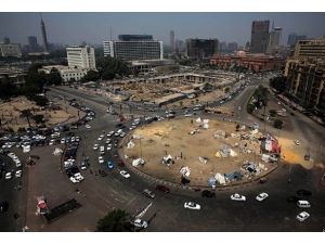 Darbe karşıtlarından Tahrir Meydanı'na girmeme kararı