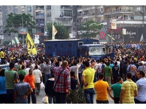 Mısır'da güvenlik güçleri göstericilere ateş açtı: 37 yaralı