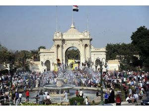 Mısır'da arkadaşları öldürülen öğrenciler derse girmedi