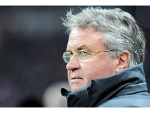 Avustralya Hiddink ile temasta