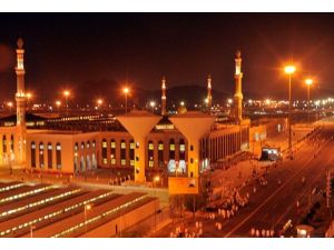 Hacı adayları Arafat'a çıkıyor