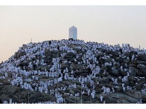 Milyonlar Arafat'ta buluştu