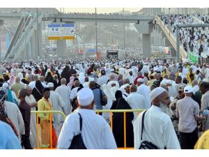 2,5 milyon Müslüman hacı oldu