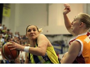 Kadınlar basketbolda en büyük kupa sahibini buluyor