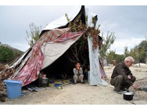 Türkiye sınırındaki Suriyelilerin "yokluk" bayramı