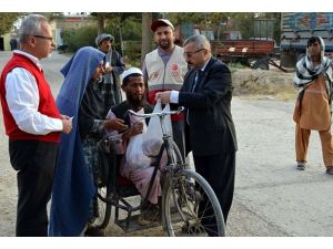 Afgan ailelere kurban yardımı