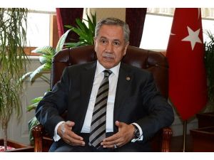 Mısır'da demokratik ilkelerin yanında yer aldık