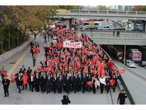 Emekli astsubaylar özlük hakları için Anıtkabir'e yürüdü