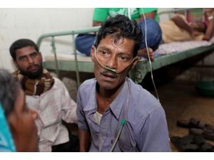 Hindistan'da kaçak içkiden ölenlerin sayısı 42'ye çıktı