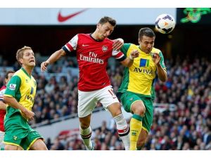 Mesut kariyerinin ilk kafa golünü attı