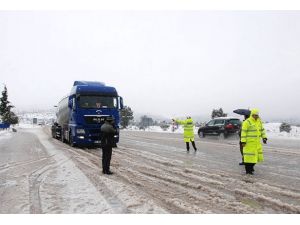 Kış lastiklerinde "karaborsa" uyarısı