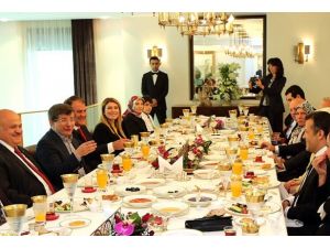 Türk pilotlardan Davutoğlu'na teşekkür ziyareti