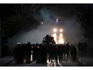 ODTÜ'de protestoculara polis müdahalesi