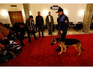 Meclis "Meks"e emanet