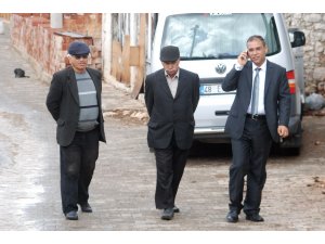 ON GÜNDE 13 KÖYLE KUCAKLAŞTI