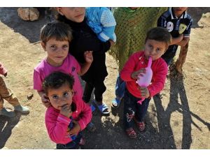 Esed ablukası açlığa mahkum ediyor