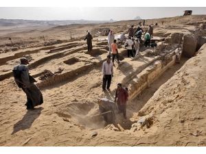 Mısır'da Firavunlar dönemine ait mezar bulundu