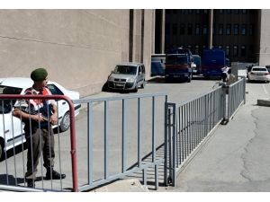 BÇG kendi görevini kendi icat eden bir cunta değildir