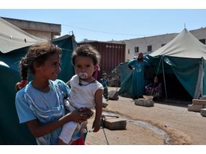 Esed ablukası "bebekleri vuruyor"