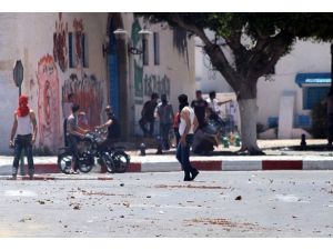 Tunus'ta hükümet istifa edecek