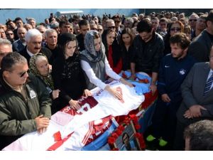 Kadir Özcan için tören