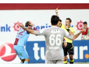 Mustafa Yumlu'ya 3 maç ceza