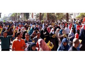 Mısır'da darbe karşıtı cuma gösterileri