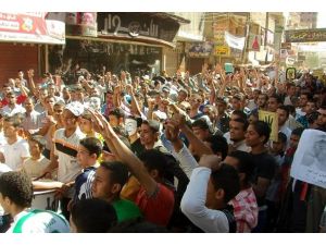 Ekonomik durum kötüleşiyor darbe karşıtları artıyor