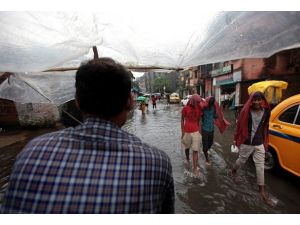 Hindistan'da seller: 21 ölü