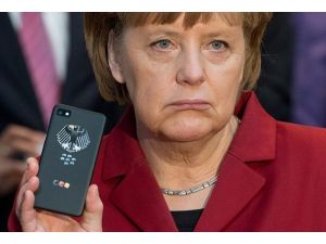Der Spiegel: Merkel 2002'den beri dinleniyor
