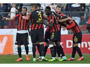 Eskişehirspor evinde 4-1 kazandı